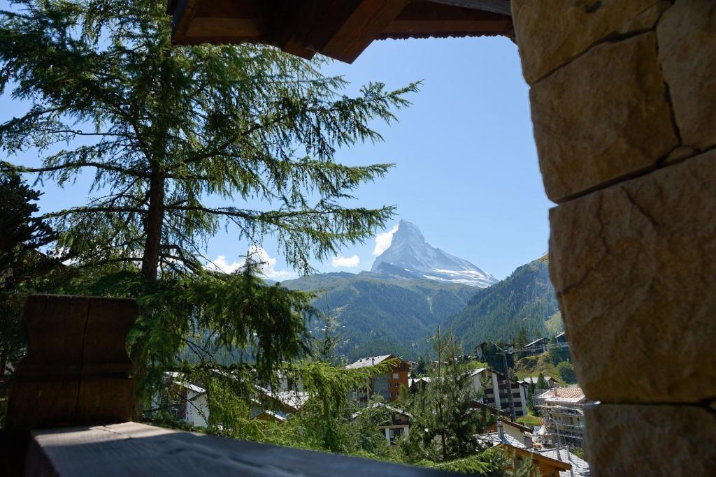Chalet Kisseye With Heated Pool And Matterhorn Views Apartment Цермат Стая снимка